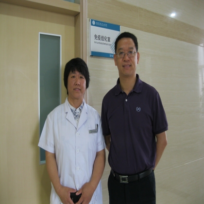 北京医院皮肤科常建民老师多次来我们科