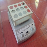 振荡器