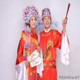 弟弟的结婚照
